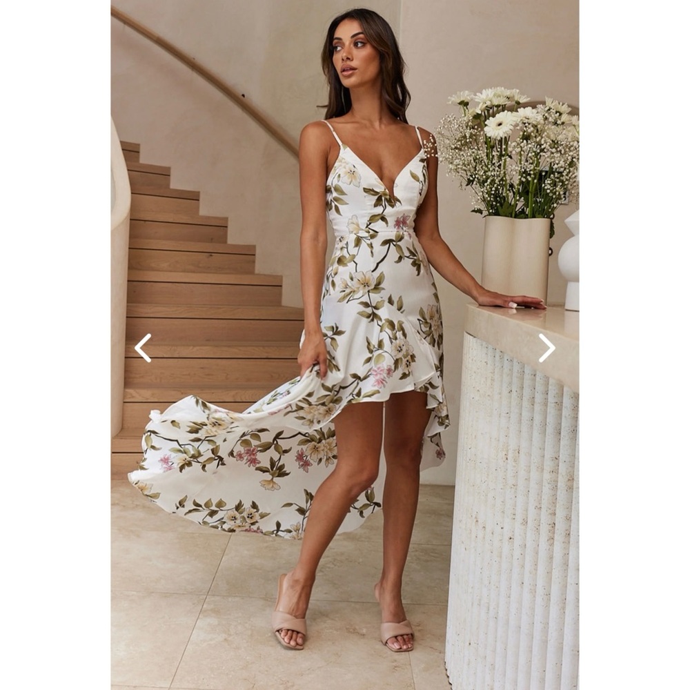 Selfie Leslie “Imelda” v-neck high-low hem dress, white floral, size small - Picture 6 of 11